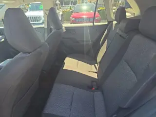 Toyota RAV4 2026 LE SUV de 4 puertas