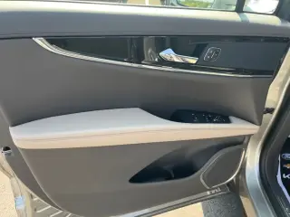 Lincoln Nautilus 2023 AWD Reserve SUV de 4 puertas