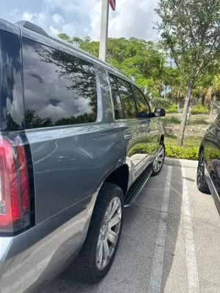 GMC Yukon 2020 4x2 Denali SUV de 4 puertas