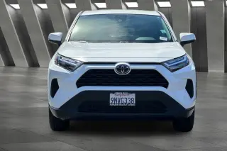 Toyota RAV4 2024 AWD LE SUV de 4 puertas