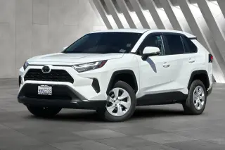 Toyota RAV4 2024 AWD LE SUV de 4 puertas