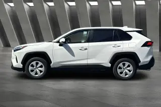 Toyota RAV4 2024 AWD LE SUV de 4 puertas