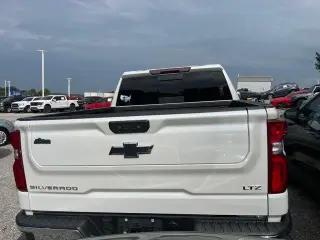 Chevrolet Silverado 1500 2024 4x4 LTZ Cabina Crew Cab de 4 puestas y caja corta de 5.8 pies