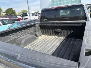 Chevrolet Silverado 1500 2020 4x4 Custom Trail Boss Cabina Doble de 4 puestas y caja estándar de 5.8 pies