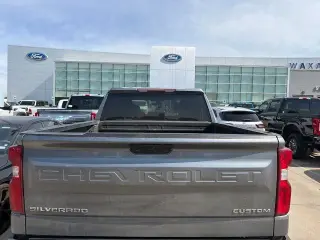 Chevrolet Silverado 1500 2020 4x4 Custom Trail Boss Cabina Doble de 4 puestas y caja estándar de 5.8 pies