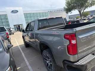 Chevrolet Silverado 1500 2020 4x4 Custom Trail Boss Cabina Doble de 4 puestas y caja estándar de 5.8 pies