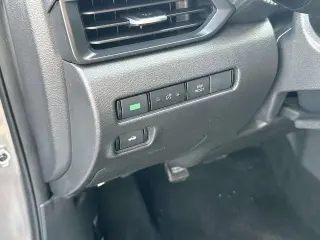 Nissan Sentra S Sedán de 4 puertas 2025