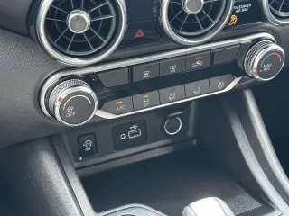 Nissan Sentra S Sedán de 4 puertas 2025