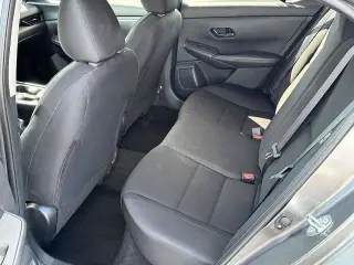 Nissan Sentra S Sedán de 4 puertas 2025