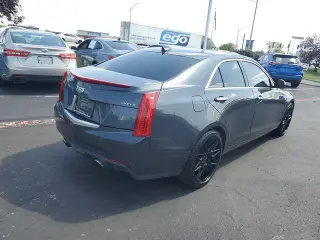 Sedán de 4 puertas Cadillac ATS 2.0T 2017
