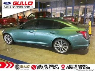 Sedán de 4 puertas Cadillac CT5 Sport 2025