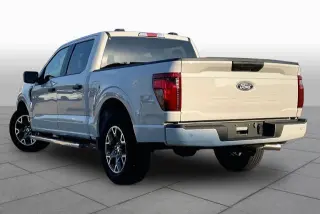 Ford F-150 2024 4x2 STX 4 puertas SuperCrew caja corta de 5.5 pies