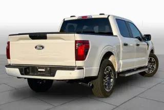 Ford F-150 2024 4x2 STX 4 puertas SuperCrew caja corta de 5.5 pies