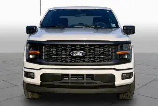 Ford F-150 2024 4x2 STX 4 puertas SuperCrew caja corta de 5.5 pies