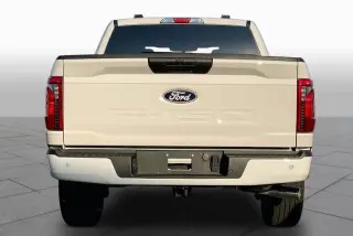 Ford F-150 2024 4x2 STX 4 puertas SuperCrew caja corta de 5.5 pies