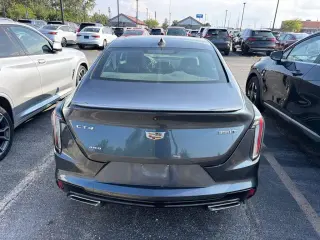 Sedán de 4 puertas Cadillac CT4 2020 AWD Sport