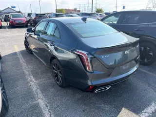 Sedán de 4 puertas Cadillac CT4 2020 AWD Sport