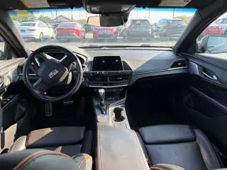 Sedán de 4 puertas Cadillac CT4 2020 AWD Sport