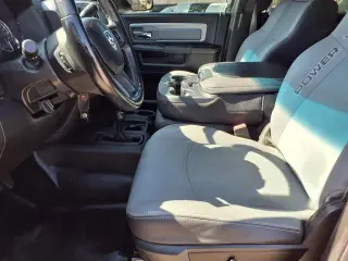 Ram 2500 2018 4x4 Power Wagon Cabina Crew Cab de 4 puertas y caja corta de 6.3 pies