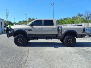 Ram 2500 2018 4x4 Power Wagon Cabina Crew Cab de 4 puertas y caja corta de 6.3 pies