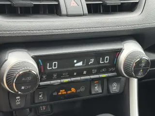 Toyota RAV4 2024 XLE 4dr SUV
