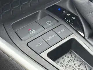 Toyota RAV4 2024 XLE 4dr SUV
