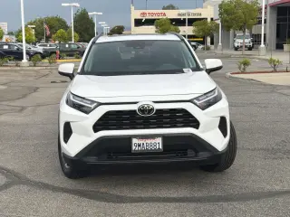 Toyota RAV4 2024 XLE 4dr SUV