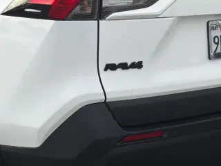 Toyota RAV4 2024 XLE 4dr SUV