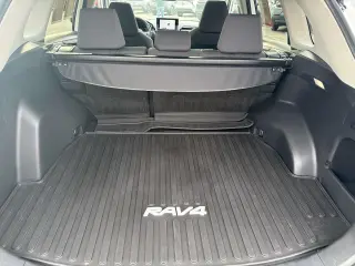Toyota RAV4 2024 XLE 4dr SUV