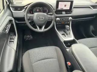 Toyota RAV4 2024 XLE 4dr SUV