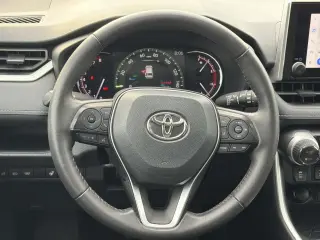 Toyota RAV4 2024 XLE 4dr SUV