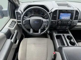 Ford F-150 2017 4x4 XLT 4dr SuperCrew 5.5 ft. SB
