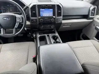 Ford F-150 2017 4x4 XLT 4dr SuperCrew 5.5 ft. SB