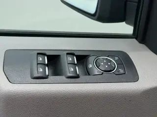 Ford F-150 2017 4x4 XLT 4dr SuperCrew 5.5 ft. SB