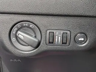 Cargar Dodge Charger 2023 R/T 4dr Sedán