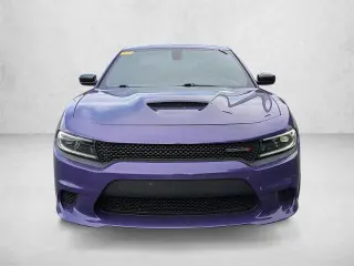 Cargar Dodge Charger 2023 R/T 4dr Sedán