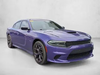 Cargar Dodge Charger 2023 R/T 4dr Sedán