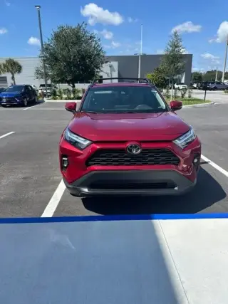 Toyota RAV4 2025 XLE Premium 4dr SUV