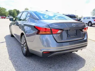 Nissan Altima 2025 2.5 SV 4dr Sedán