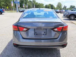 Nissan Altima 2025 2.5 SV 4dr Sedán