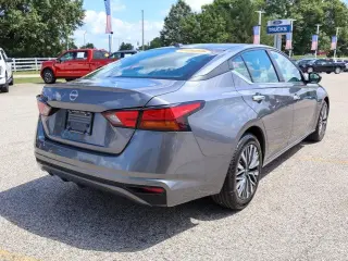 Nissan Altima 2025 2.5 SV 4dr Sedán