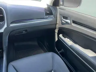 Chrysler 300 2023 Touring Sedán 4dr