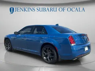 Chrysler 300 2023 Touring Sedán 4dr
