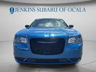 Chrysler 300 2023 Touring Sedán 4dr