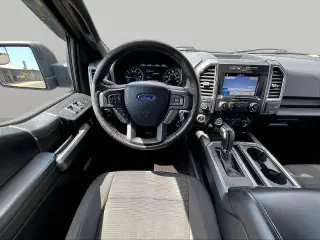 Ford F-150 2016 4x4 XLT 4dr SuperCrew 5.5 ft. SB