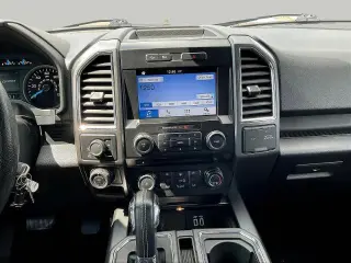Ford F-150 2016 4x4 XLT 4dr SuperCrew 5.5 ft. SB