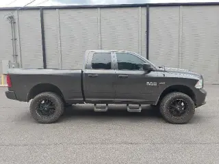 Ram 1500 2017 4x2 Express 4 puertas Quad Cab batea de 6.3 pies