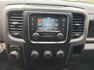 Ram 1500 2017 4x2 Express 4 puertas Quad Cab batea de 6.3 pies