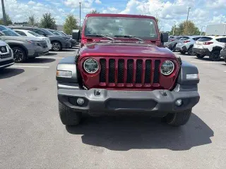 Jeep Wrangler Unlimited 2021 4x4 Freedom SUV de 4 puertas