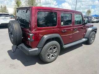 Jeep Wrangler Unlimited 2021 4x4 Freedom SUV de 4 puertas